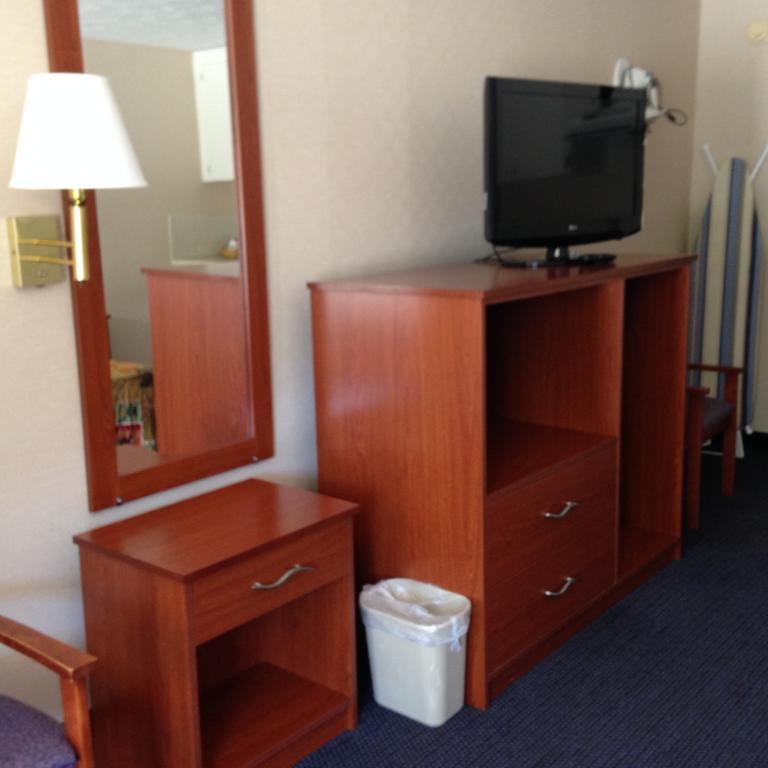 Knights Inn Elizabethtown Quarto foto